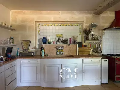 Maison, 585 m²