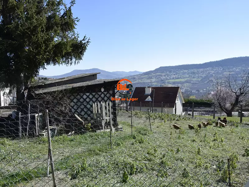 Terrain, 700 m²