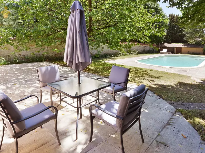Maison, 333,1 m²