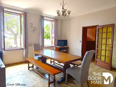 Maison, 195 m²