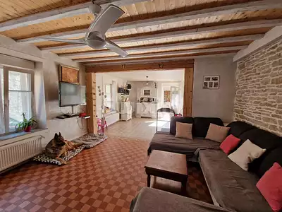 Maison, 245 m²