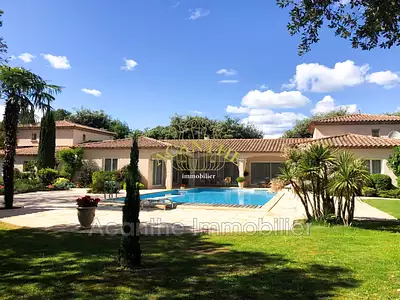 Maison, 340 m²