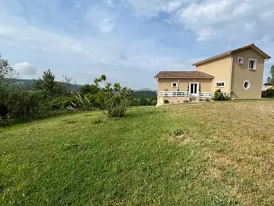 Maison, 225 m²