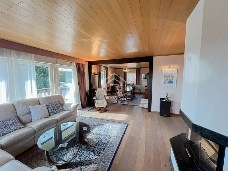 Maison, 196 m²