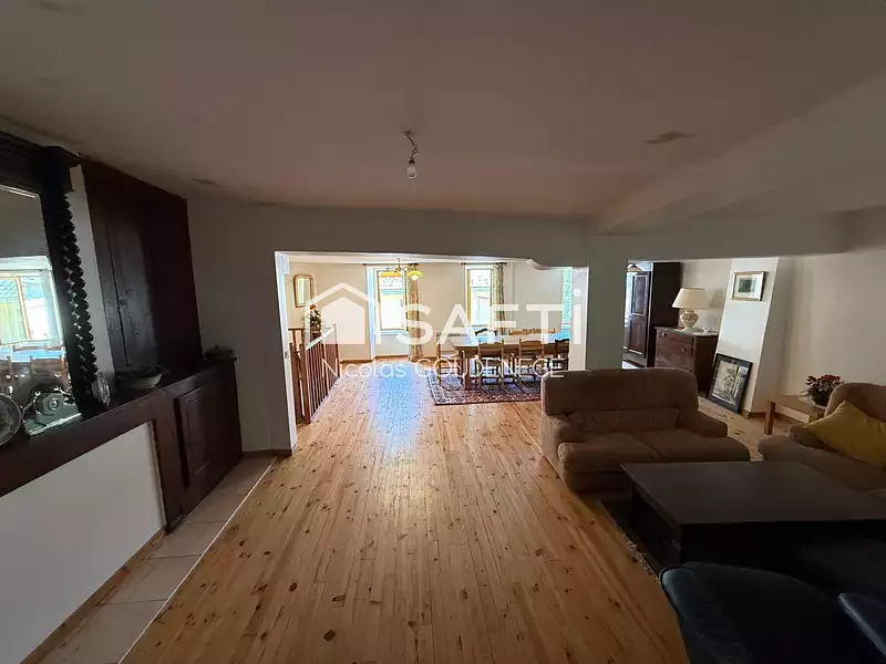 Maison, 180 m²
