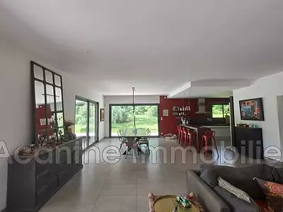 Maison, 280 m²