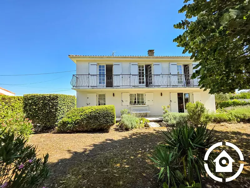 Maison, 151 m²