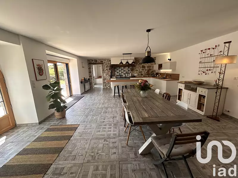 Maison, 167 m²