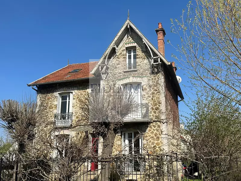 Maison, 195 m²