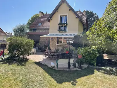 Maison, 303 m²