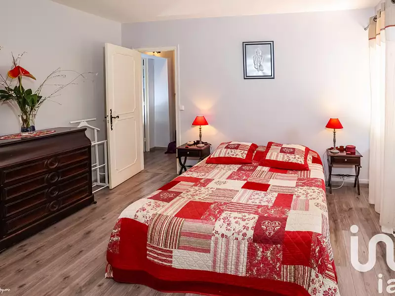 Maison, 305 m²