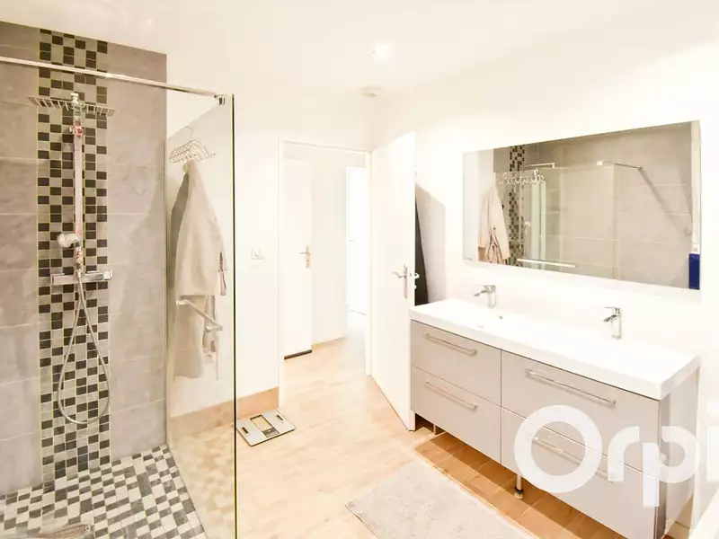 Maison, 150 m²