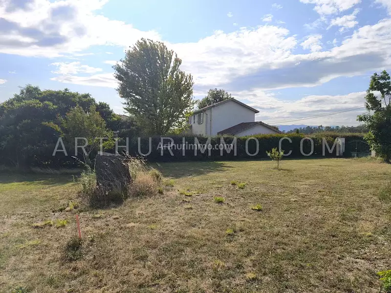 Terrain, 631 m²