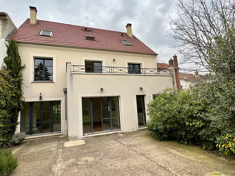 Maison, 271 m²