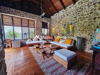 Maison, 261 m²