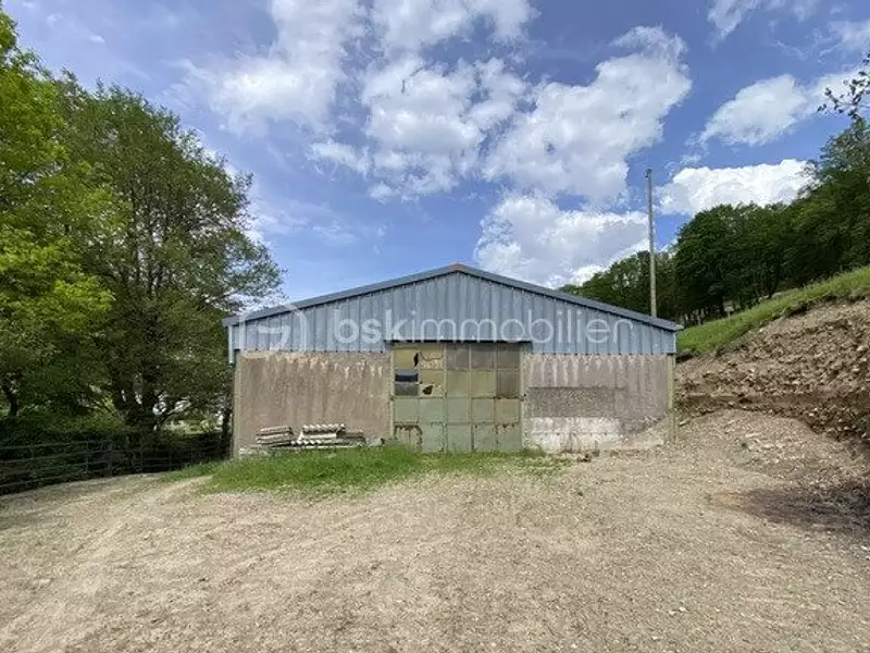 Terrain, 30 000 m²
