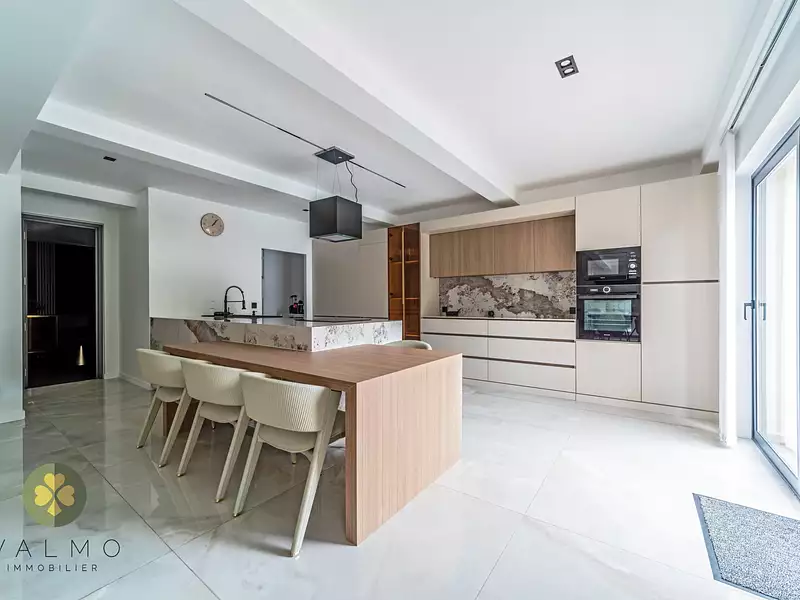 Maison, 315 m²