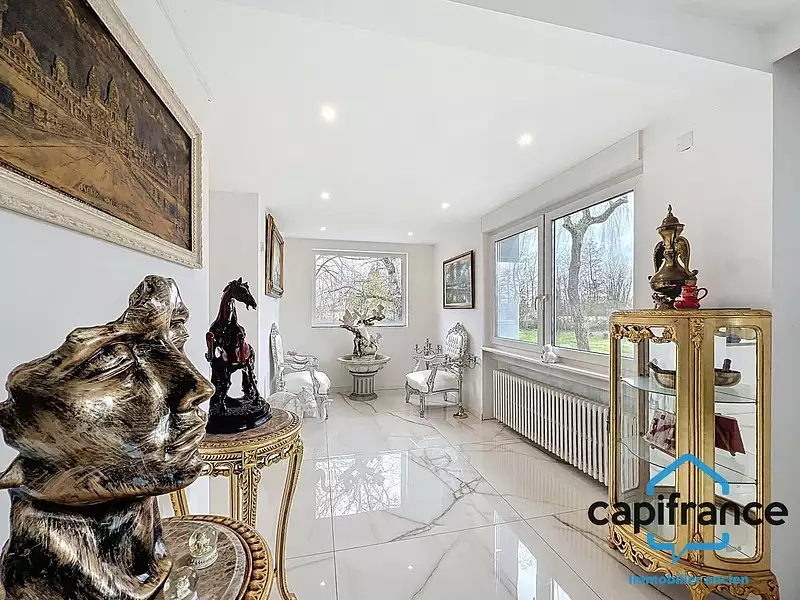 Maison, 275 m²