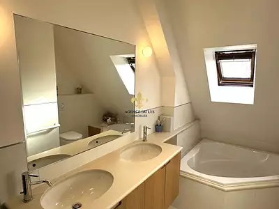 Maison, 216 m²