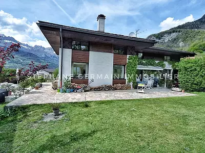 Maison, 225 m²