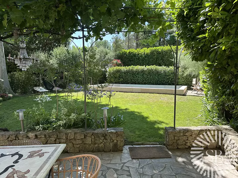 Maison, 190 m²