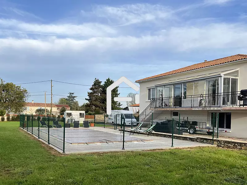 Maison, 180 m²