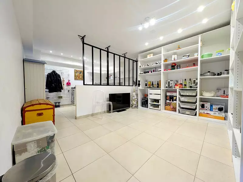 Maison, 370 m²