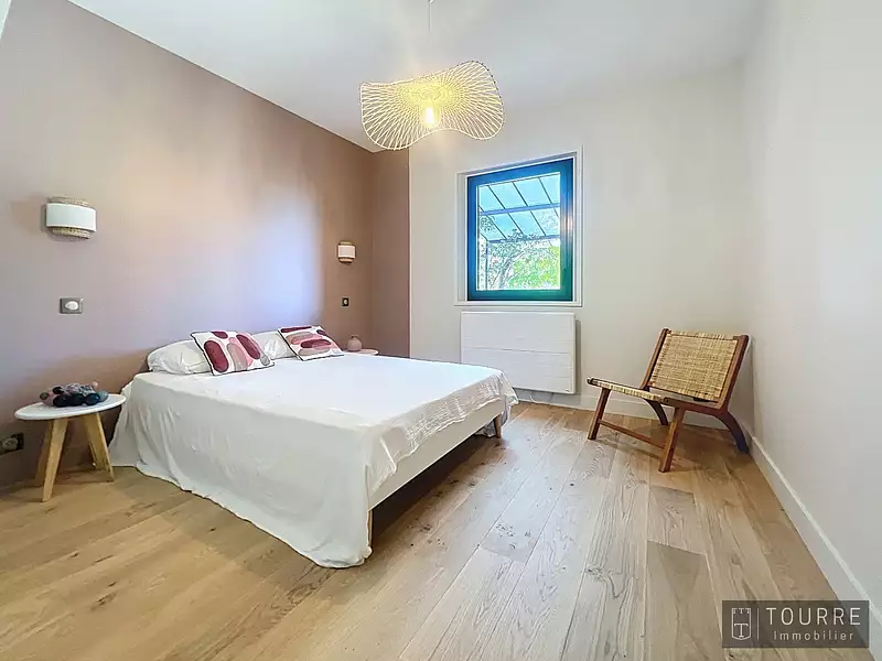 Maison, 240 m²