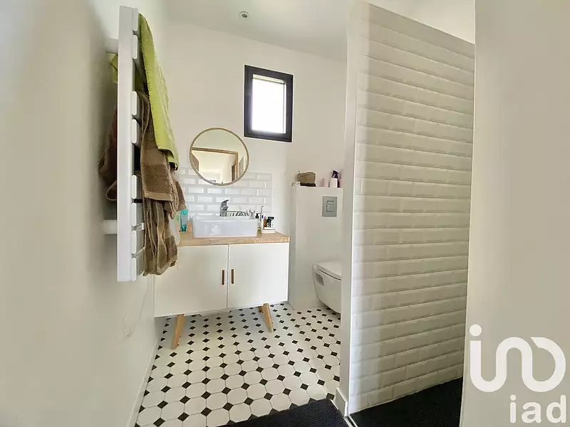 Maison, 185 m²