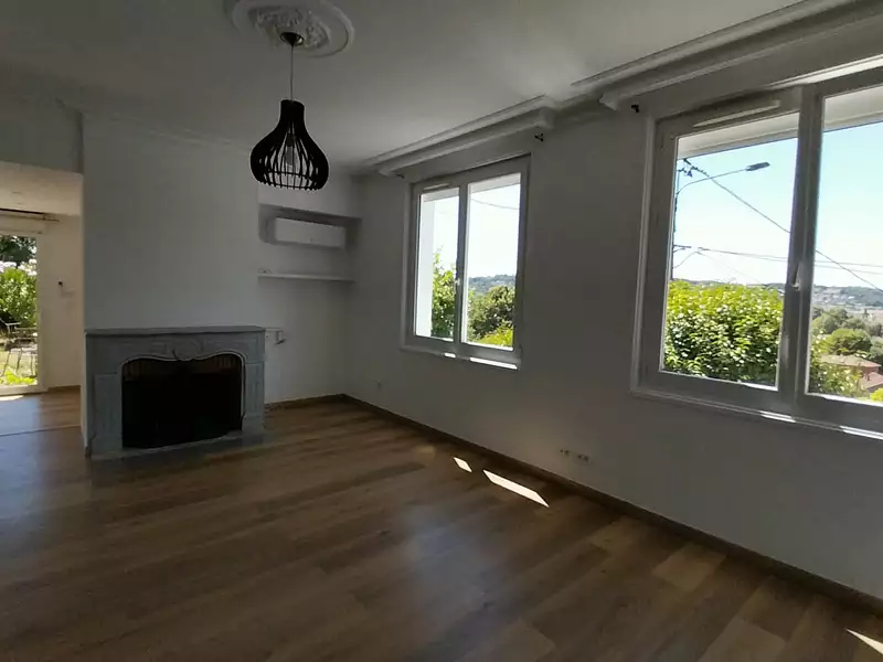Maison, 198 m²