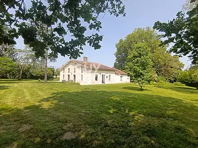 Maison, 248 m²
