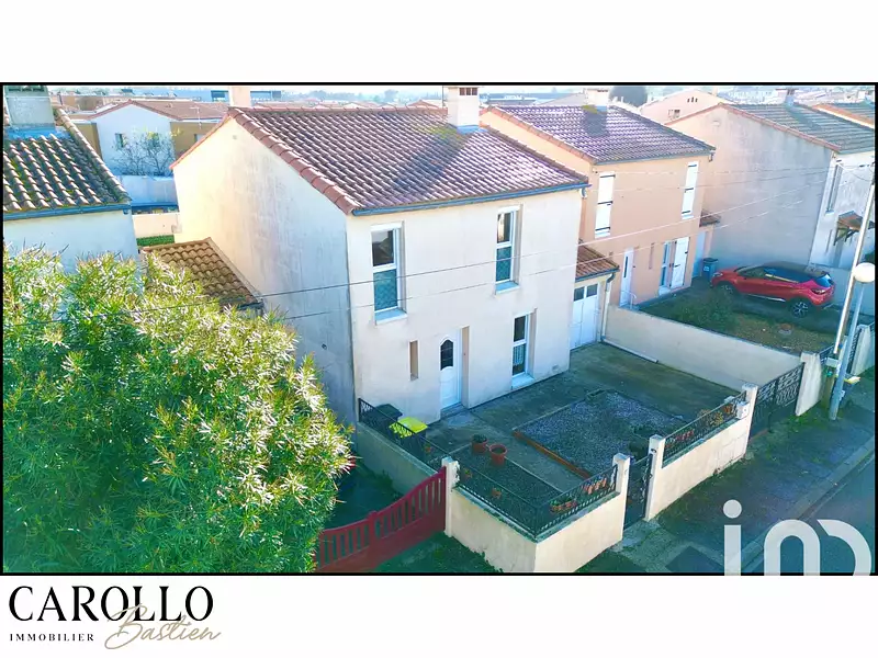 Maison, 99 m²