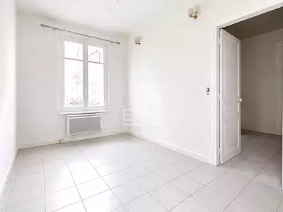 196 500 € 6 331 €/m² Appartement • 31,04 m² • 2 pièces • 1 chambre Saint-Ouen (93400)