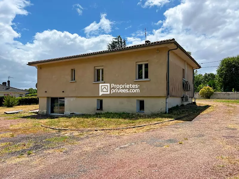 Maison, 220 m²