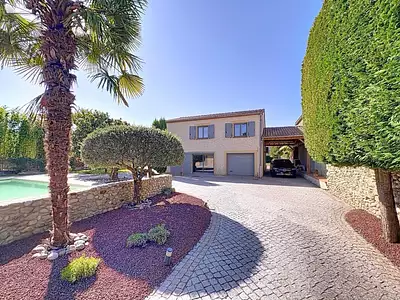 Maison, 240 m²