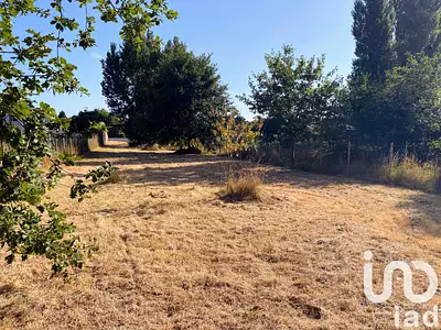 Terrain, 1 097 m²