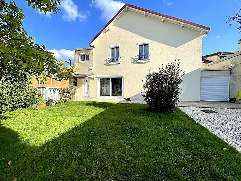 Maison, 122 m²