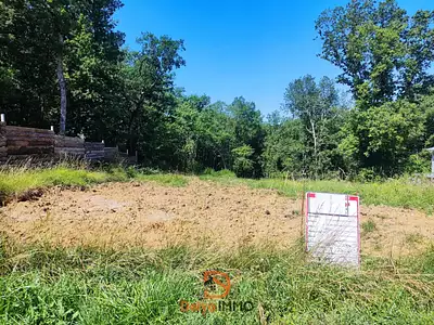Terrain, 1 748 m²