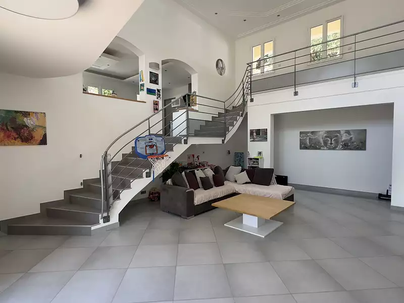 Maison, 230 m²