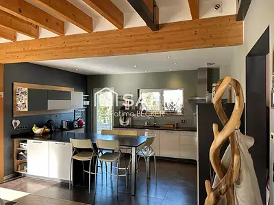 Maison, 255 m²