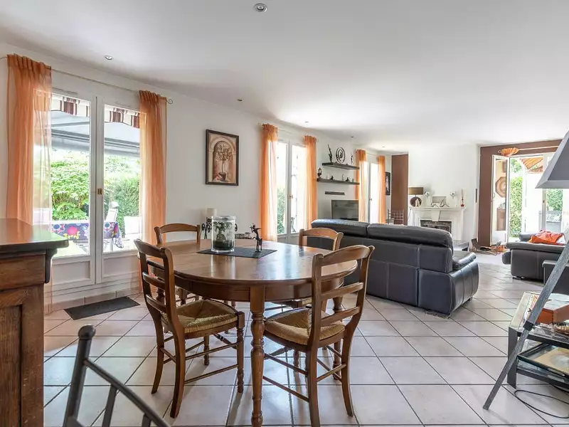 Maison, 122 m²