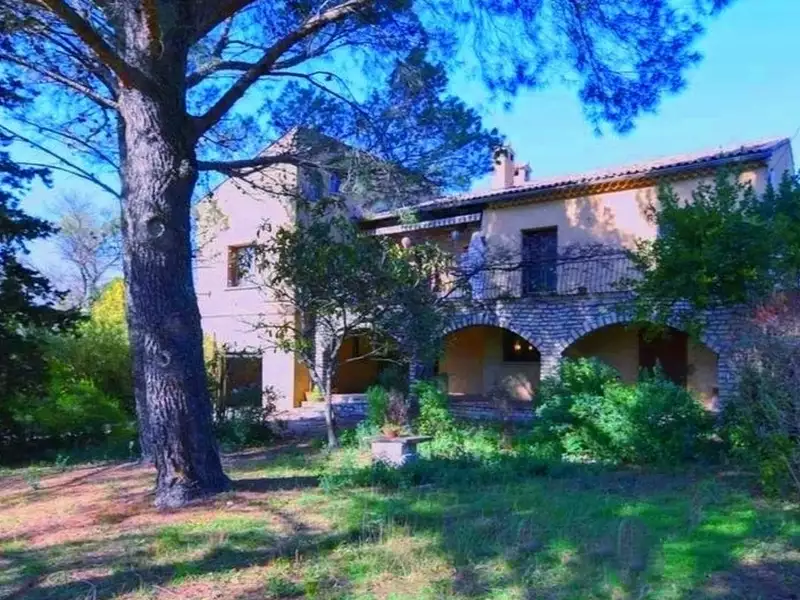 Maison, 242 m²