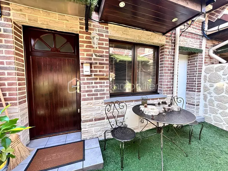 Immeuble, 329 m²