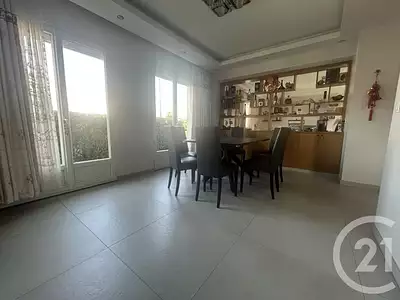 Maison, 145 m²