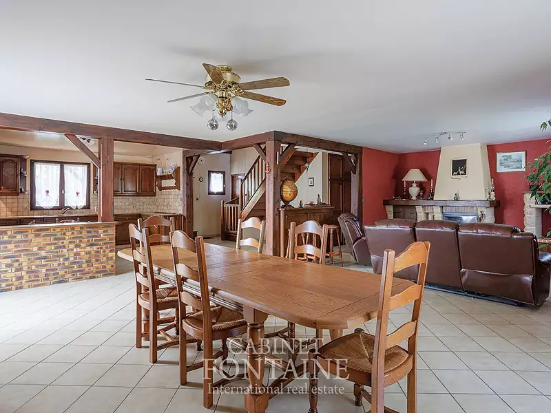Maison, 220 m²