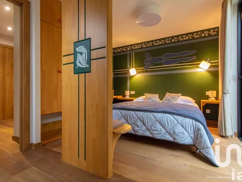 Immeuble, 305 m²