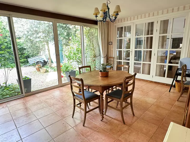 Maison, 255 m²