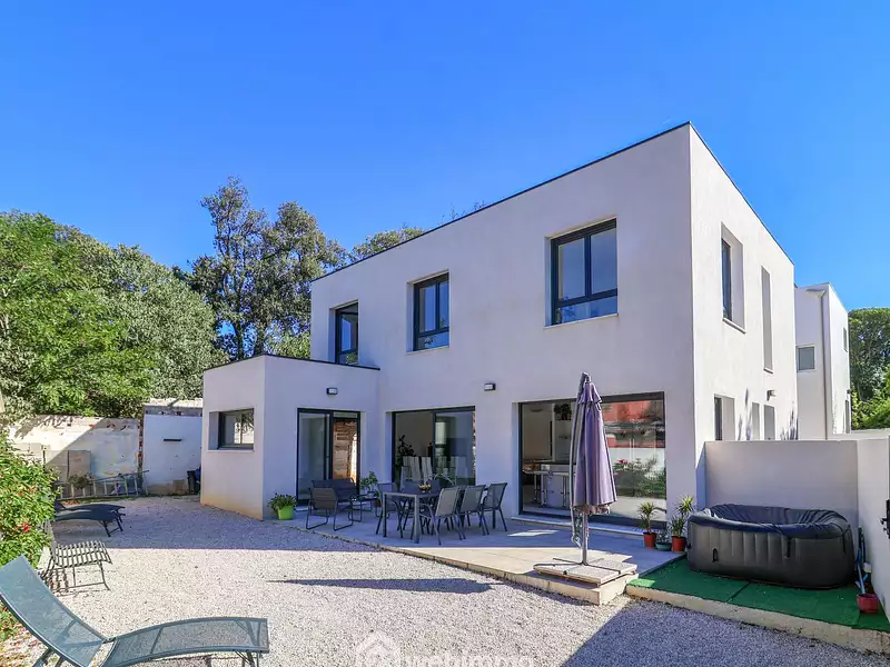 Maison, 141 m²