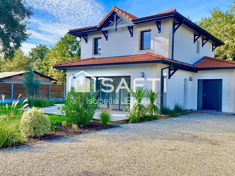 Maison, 158 m²