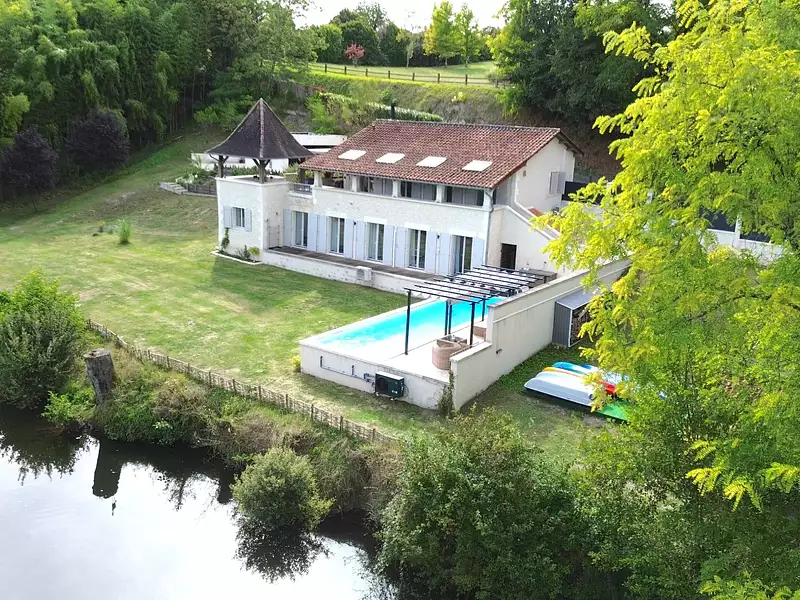 Maison, 162 m²